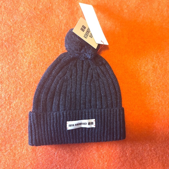 Anya Hindmarch Uniqlo dark grey touch of wool heattech pompom beanie hat NWT - Picture 6 of 8